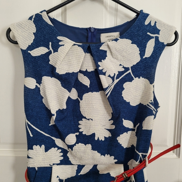 Mystic Floral Dress - Picture 3 of 5